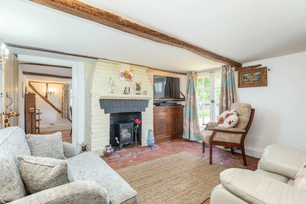 3 bedroom character property for sale in Warden Road, Ickwell