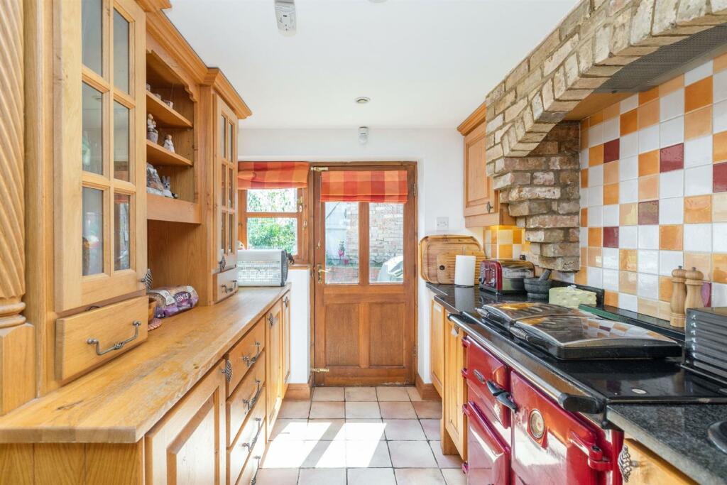 3 bedroom character property for sale in Warden Road, Ickwell