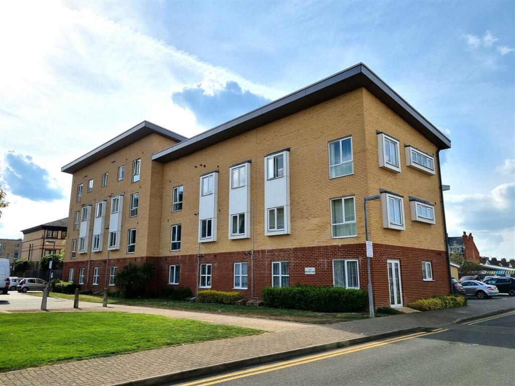 2 bedroom apartment for sale in Granger Court, Whitehall Close