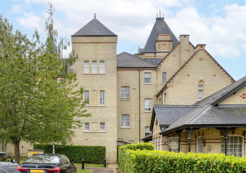 Main image of property: West Wing, Fairfield Hall, Kingsley Ave, Fairfield SG5 4FX