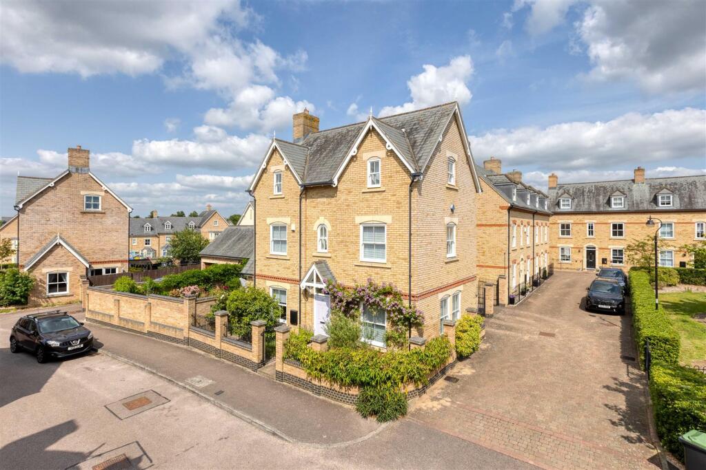 Main image of property: Heathcliff Avenue, Fairfield SG5 4EY