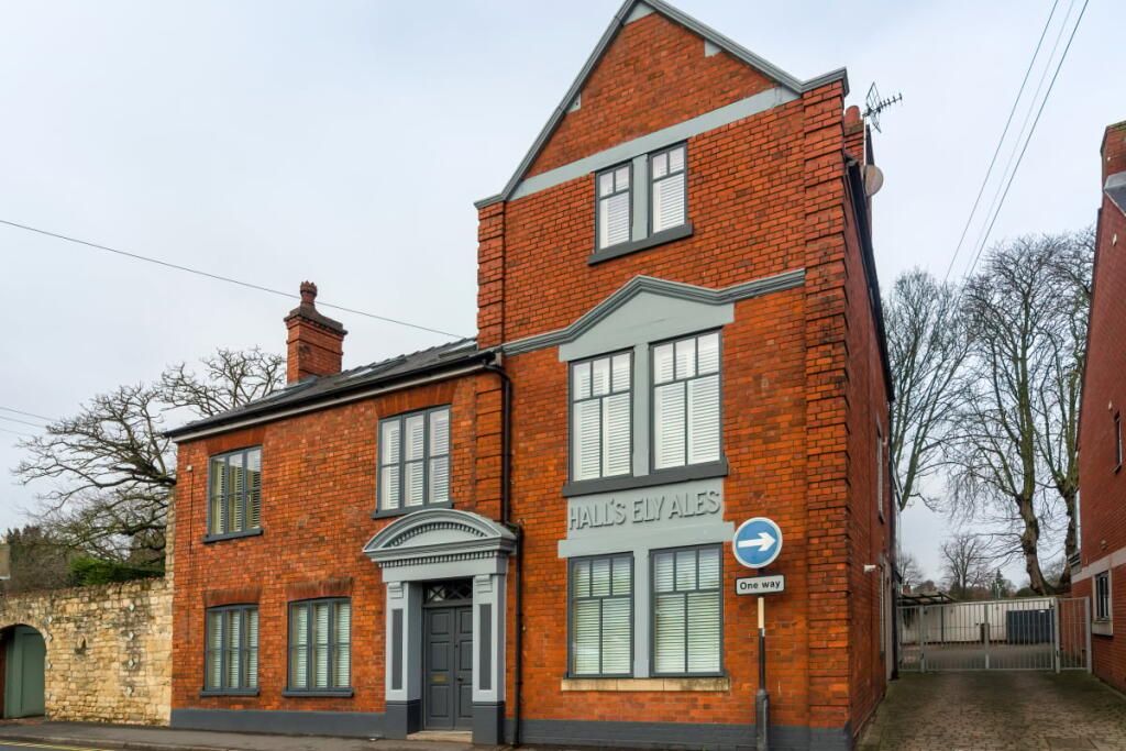 Main image of property: Langworthgate, Lincoln, LN2