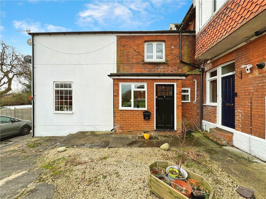 1 bedroom for sale in Cargate Avenue, Aldershot, Hampshire, GU11