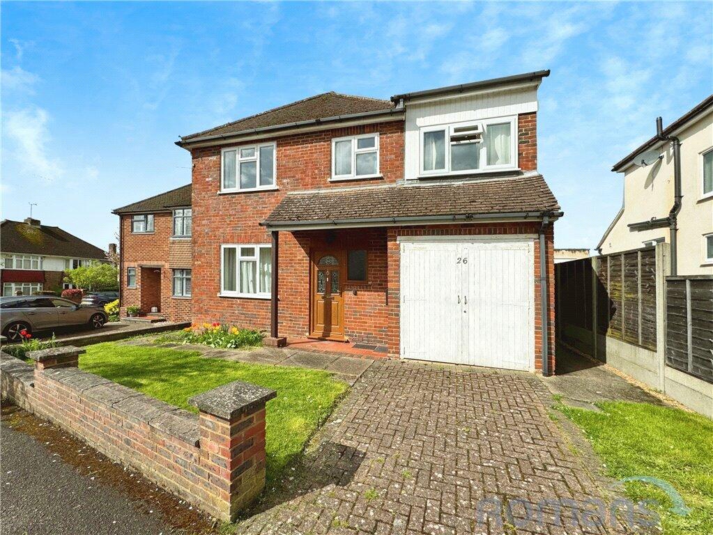 4 bedroom detached house for sale in Highfield Gardens, Aldershot