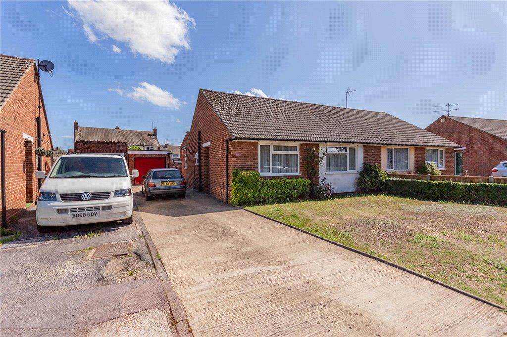 3 bedroom bungalow for sale in Field Way, Aldershot, Hampshire, GU12