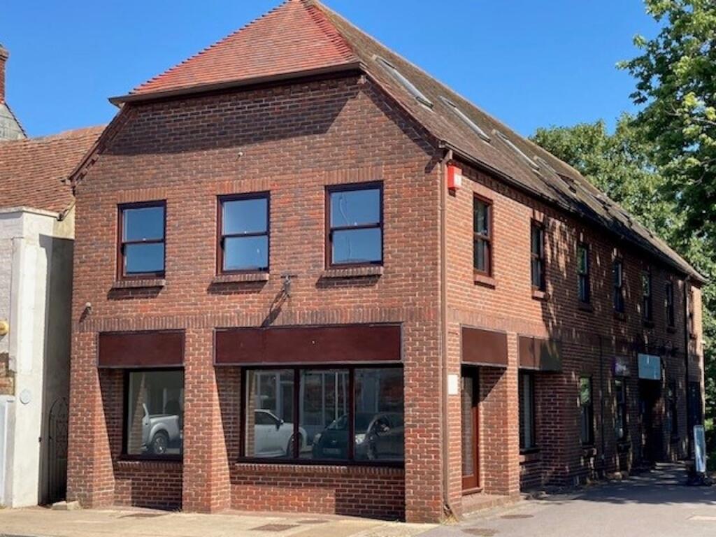 Main image of property: 66 West Street, Havant, PO9 1LN