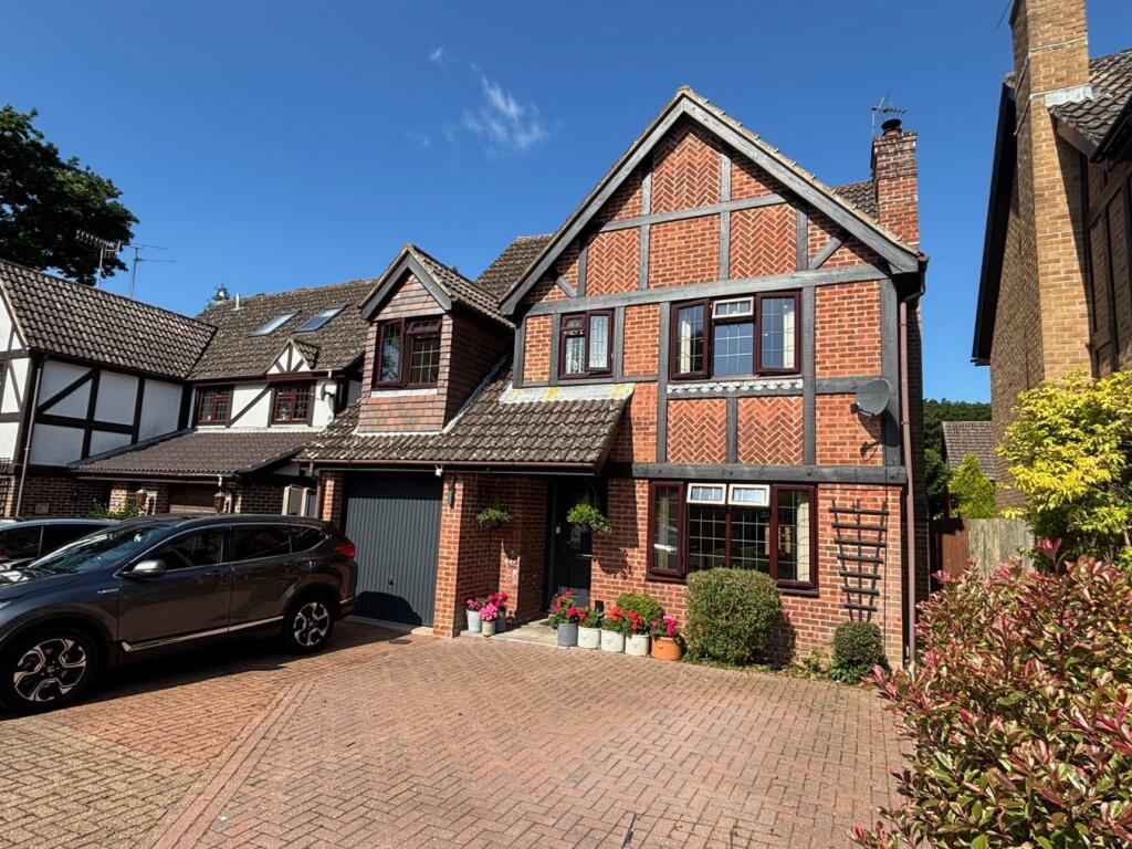 Main image of property: Magpie Close, Bexhill on Sea, TN39