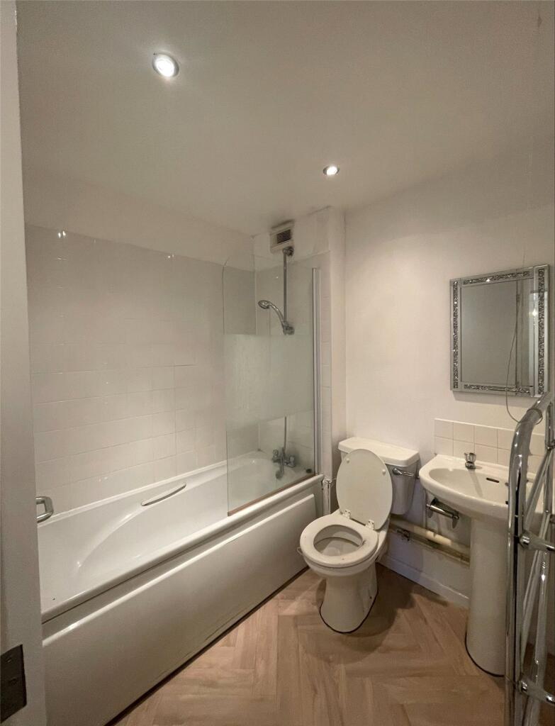 Main image of property: Old Snow Hill, Birmingham, B4
