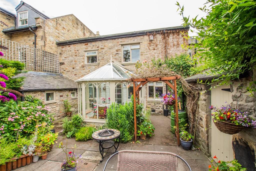 4 bedroom terraced house for sale in St. Helens Street, Corbridge