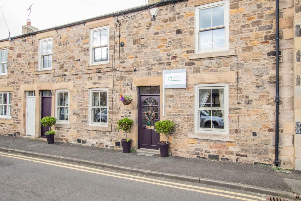 4 bedroom terraced house for sale in St. Helens Street, Corbridge