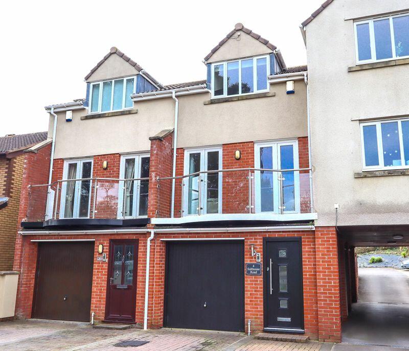 3 bedroom terraced house for sale in Salthouse Road, Clevedon, BS21