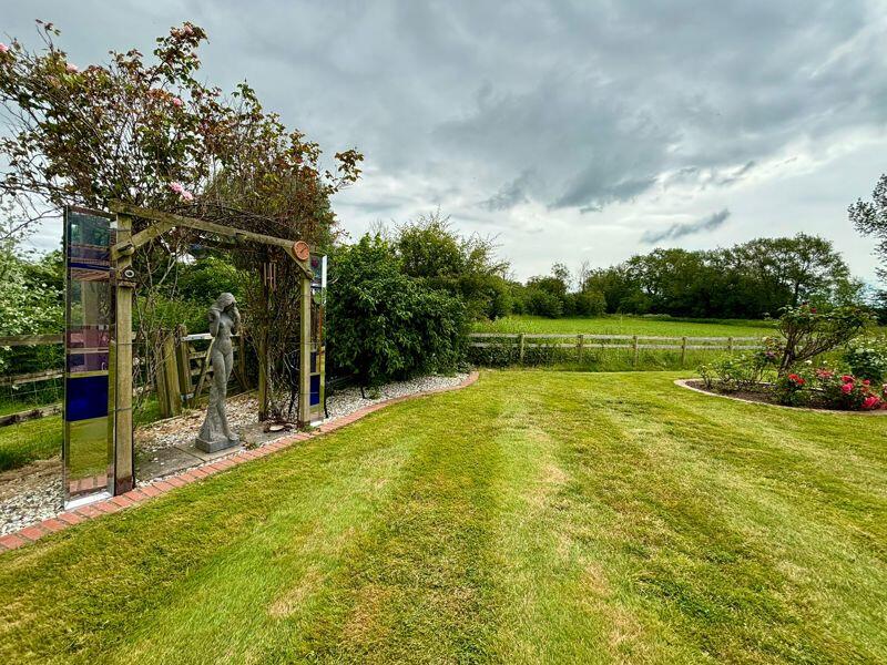 Additional property image - Ham Lane, Kingston Seymour