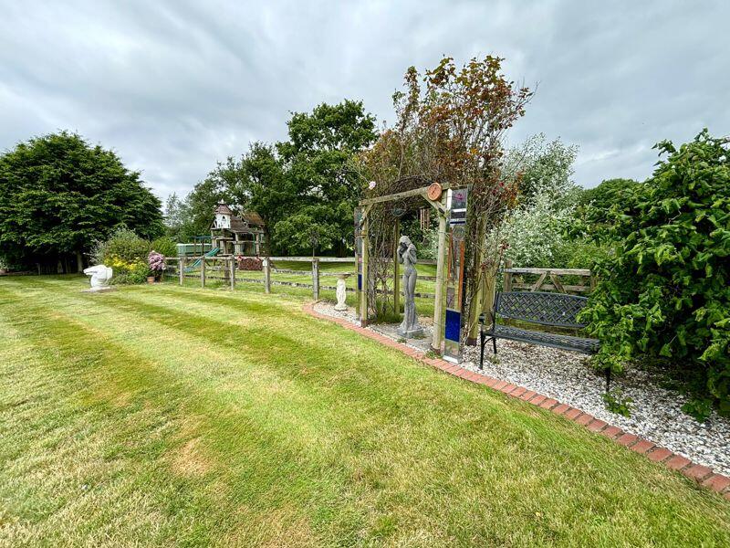Additional property image - Ham Lane, Kingston Seymour