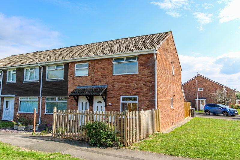 2 bedroom end of terrace house for sale in Saxby Close, Clevedon, BS21