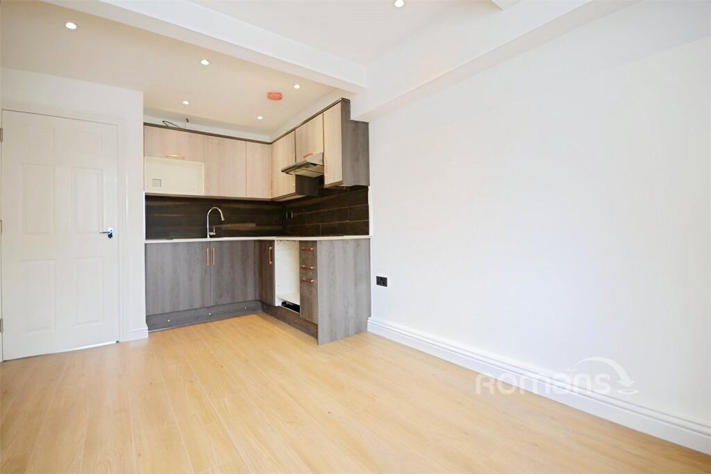Main image of property: East Street, Farnham, Surrey, GU9