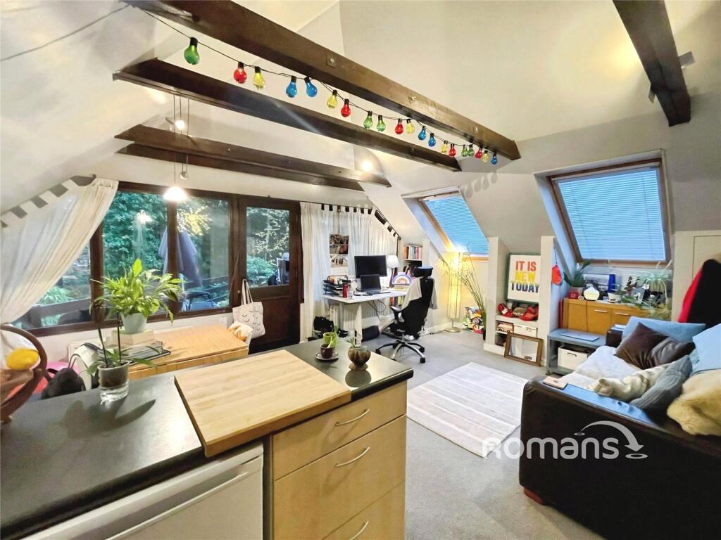 Main image of property: Lodge Hill Road, Lower Bourne, Farnham, GU10