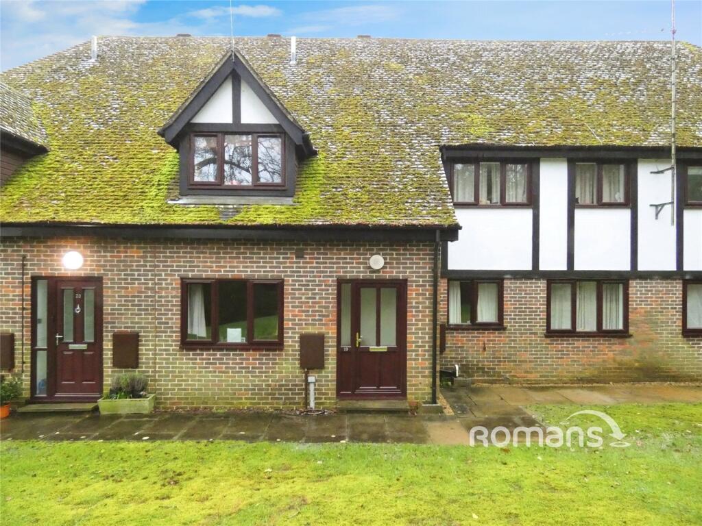 Main image of property: Broad Ha'penny, Wrecclesham, Farnham, GU10