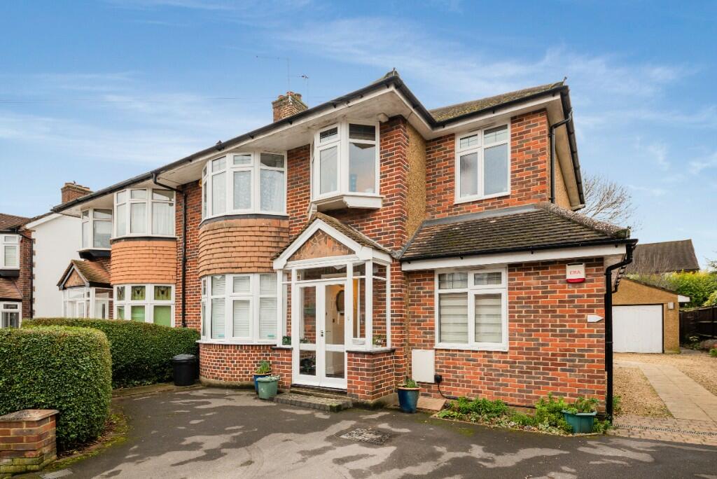 2 bedroom for sale in Hoylake Gardens, Ruislip, Middlesex, HA4