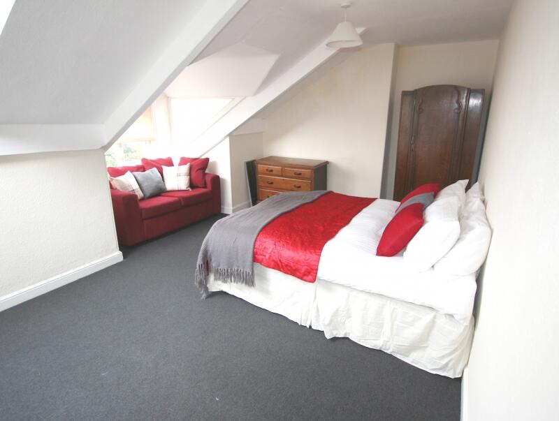 3 bedroom flat for rent in St Michaels Road, Headingley, Leeds, LS6