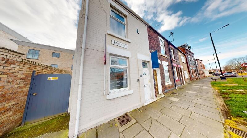 3 bedroom end of terrace house for rent in High Road, Balby, Doncaster, DN4