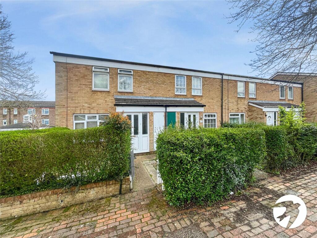 3 bedroom end of terrace house for rent in Bromley Close, Chatham, Kent, ME5