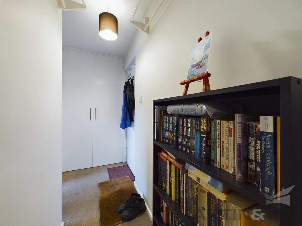 Additional property image - Cravells Road, Harpenden