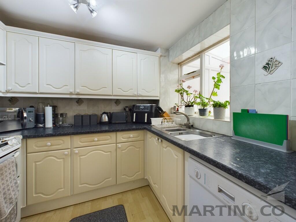 Additional property image - Cedarwood Drive, St Albans