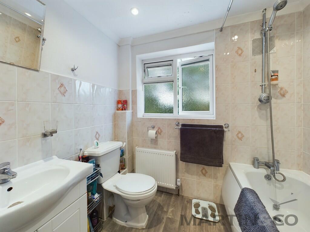 Additional property image - Cedarwood Drive, St Albans