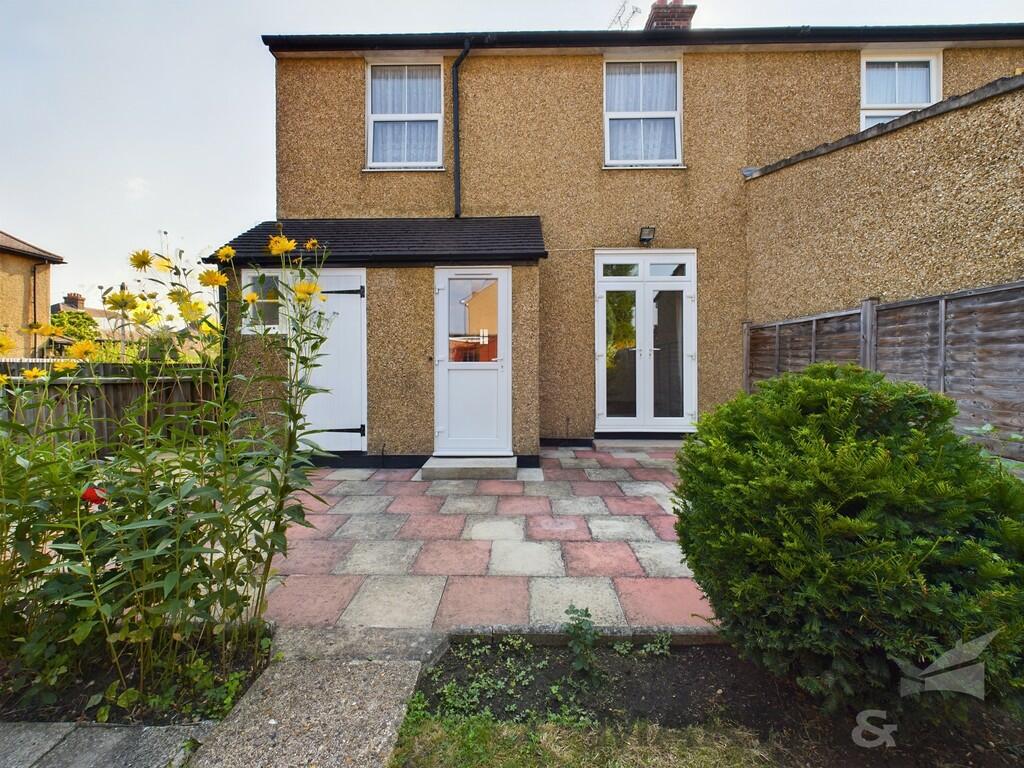 Additional property image - Camp Road, St Albans