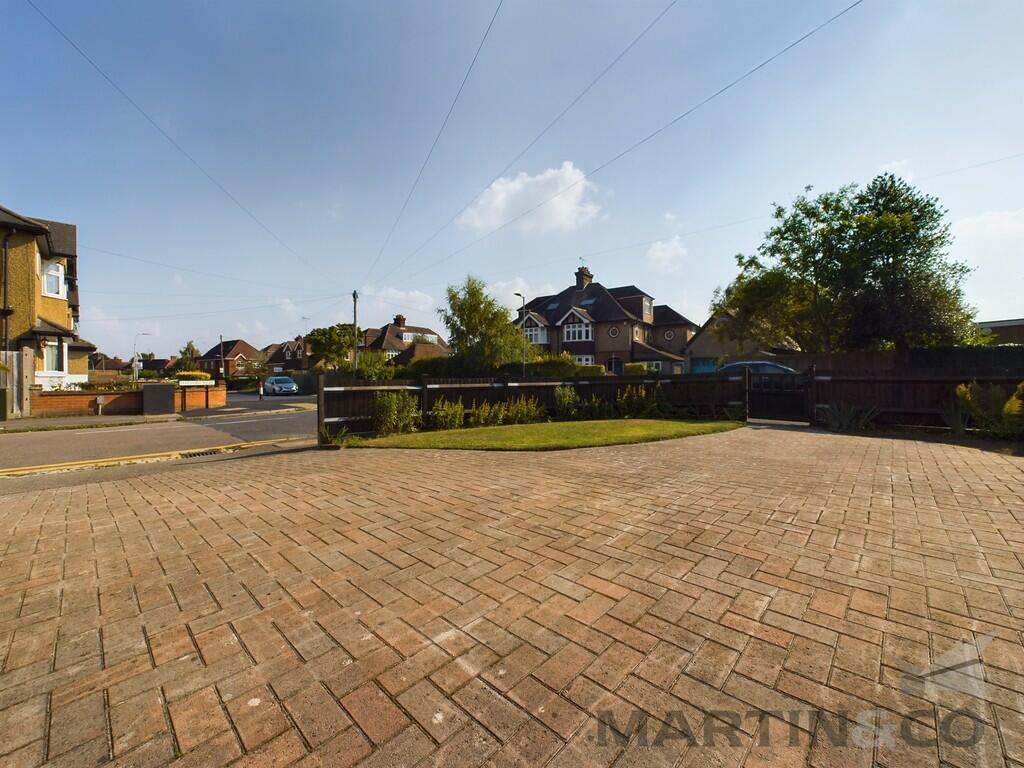Additional property image - Camp Road, St Albans