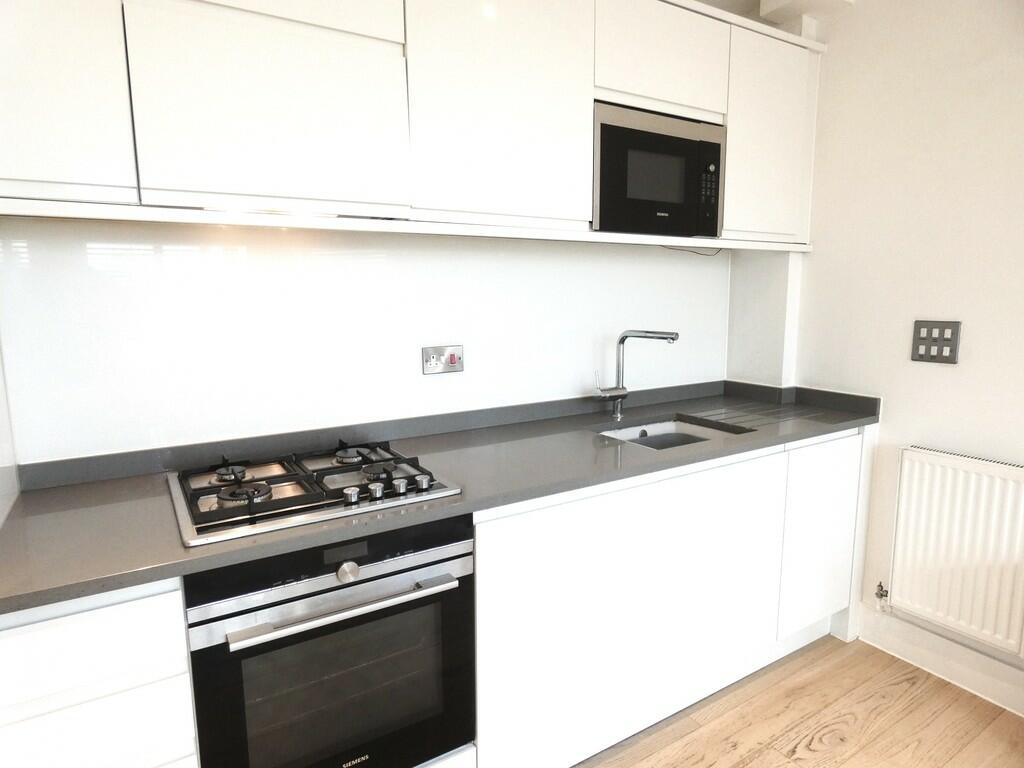 Additional property image - Edinburgh House, Central St Albans