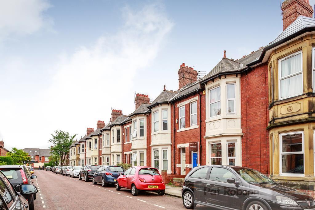 2 bedroom flat for sale in Cavendish Place, Jesmond, NE2