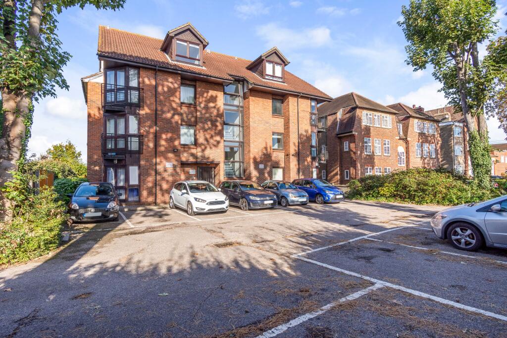 Main image of property: Dukes Court, 250 Croydon Road, Beckenham