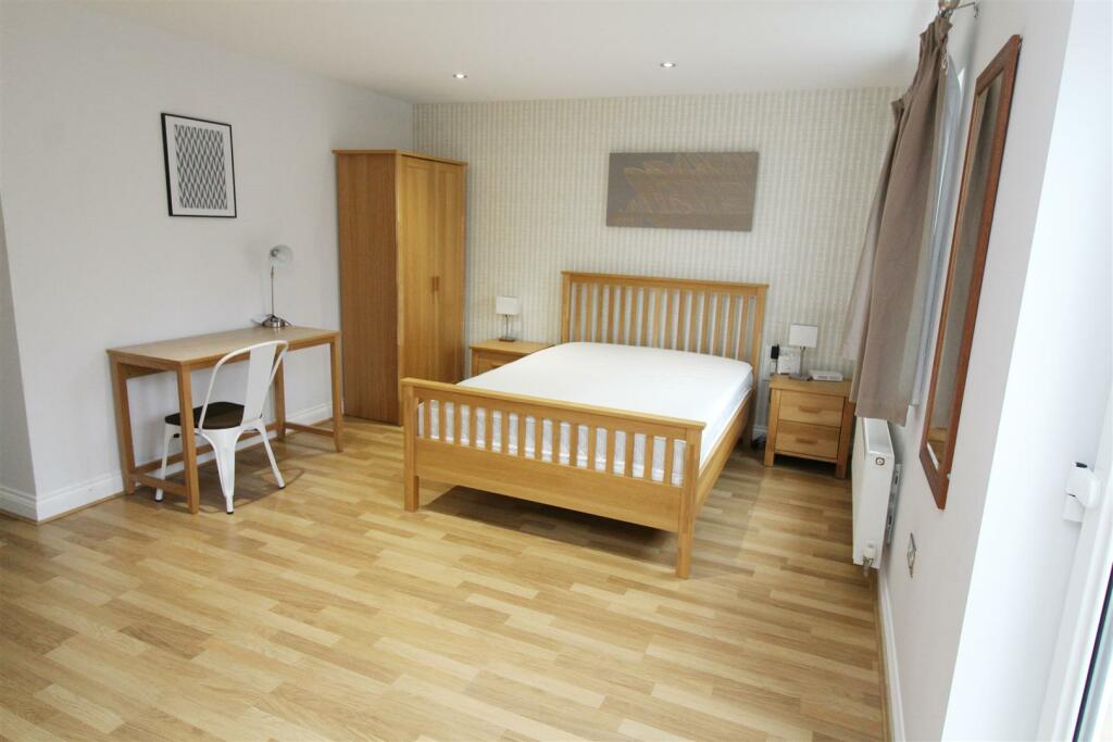 1 bedroom house share for rent in Pascal Crescent, Shinfield, Reading, RG2