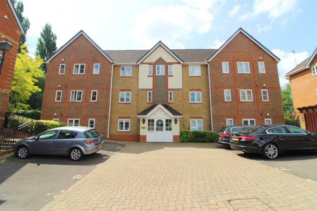 2 bedroom apartment for rent in Tamesis Place, Patrick Road, Caversham, RG4