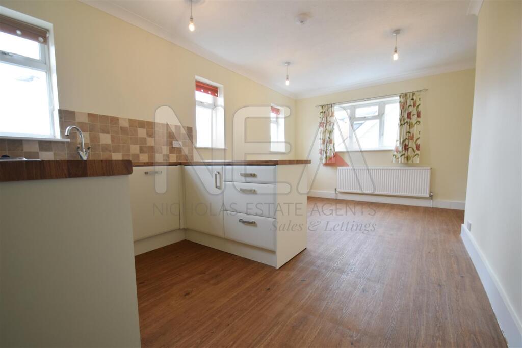 Main image of property: Gosbrook Road, Caversham, Reading