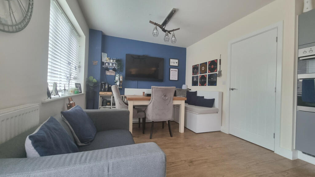 Additional property image - Moorhen Grove, Southam, CV47