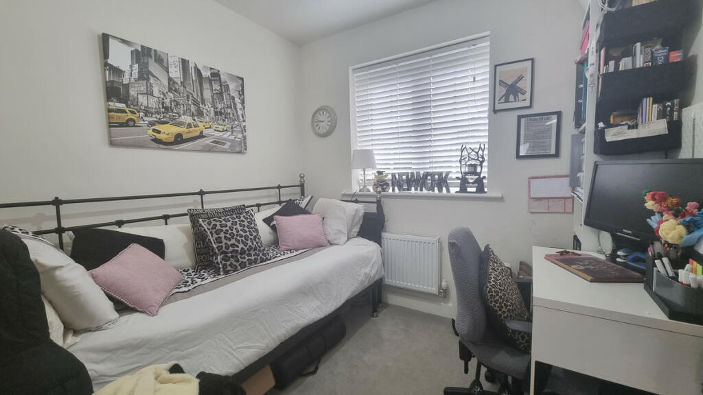 Additional property image - Moorhen Grove, Southam, CV47