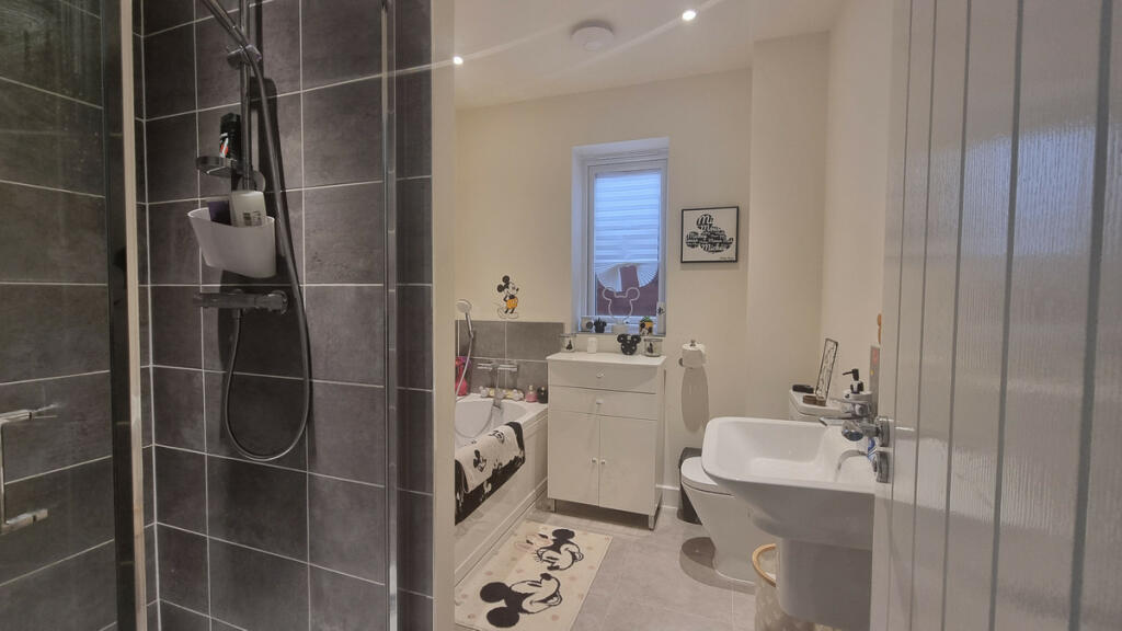 Additional property image - Moorhen Grove, Southam, CV47