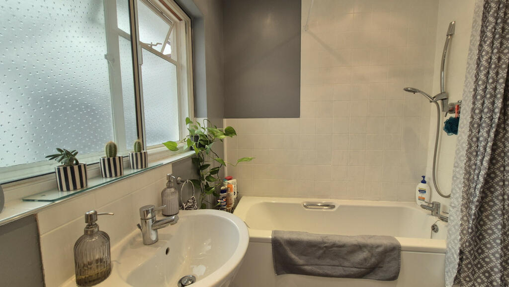 Additional property image - Sutcliffe Drive, Harbury, CV33
