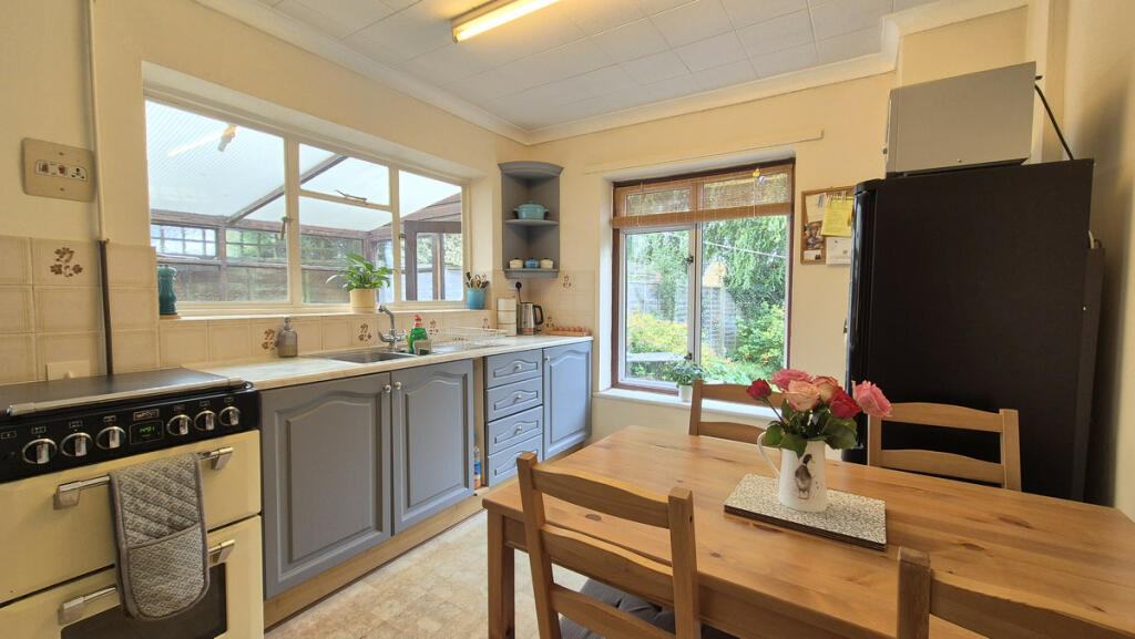 Additional property image - Sutcliffe Drive, Harbury, CV33