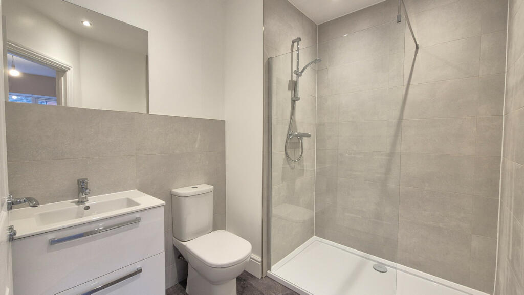 Additional property image - Howcombe Gardens, Napton, CV47