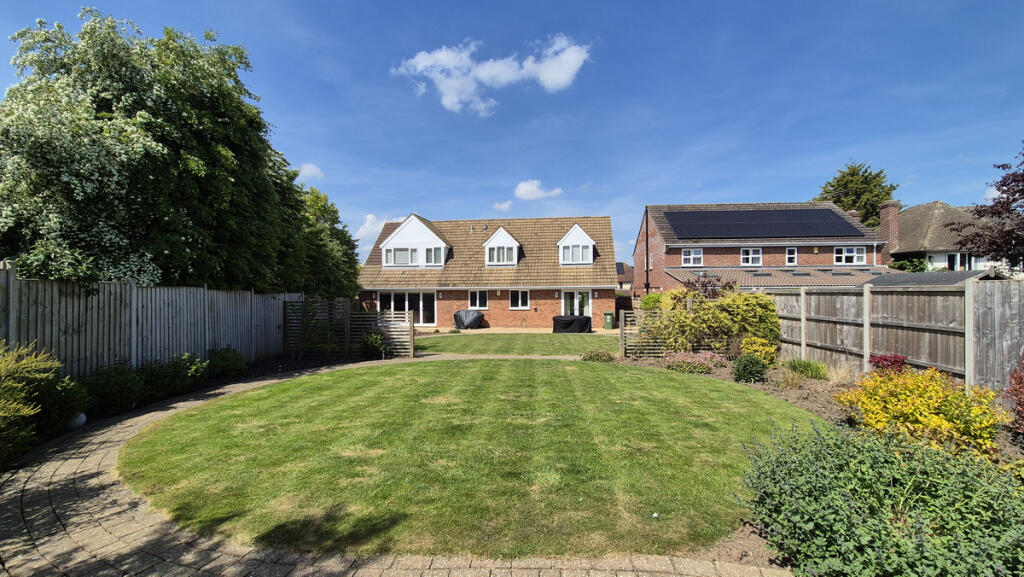 Main image of property: Banbury Road, Southam, CV47
