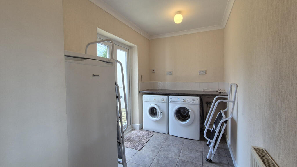 Additional property image - St Marys Close, Southam, CV47