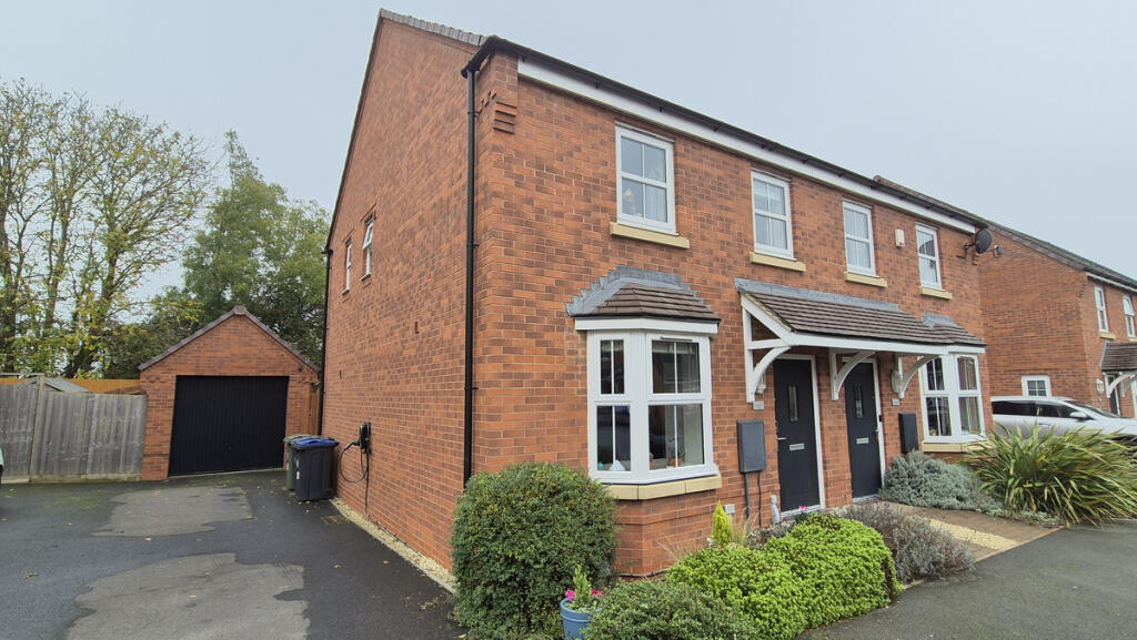Main image of property: Meadow Drive, Long Itchington, CV47