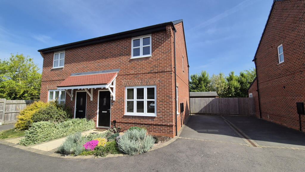 Main image of property: Bishop Drive, Long Itchington, CV47