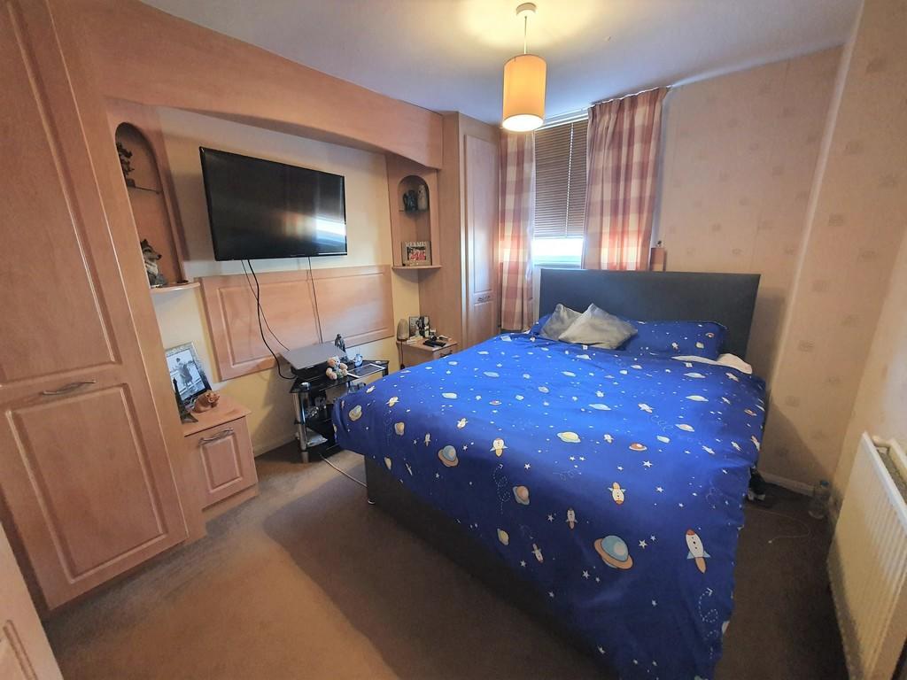 3 bedroom terraced house for sale in Wentworth Road, Yeovil, BA21