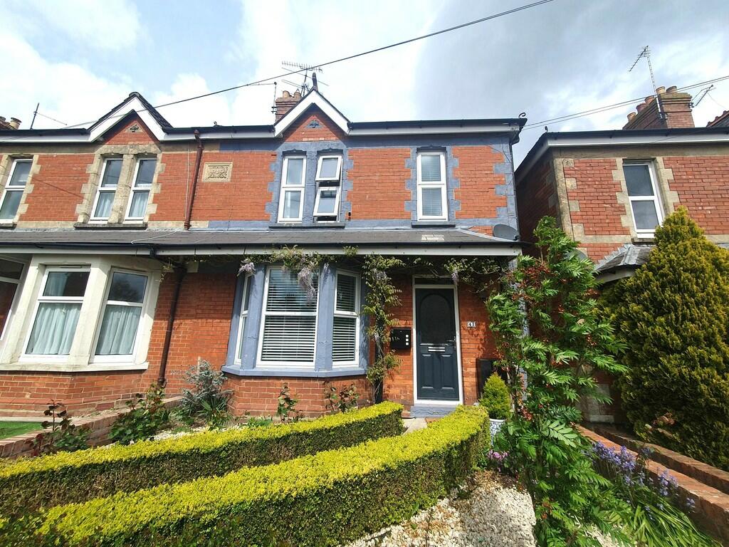 3 bedroom semidetached house for sale in Rosebery Avenue, Yeovil, BA21