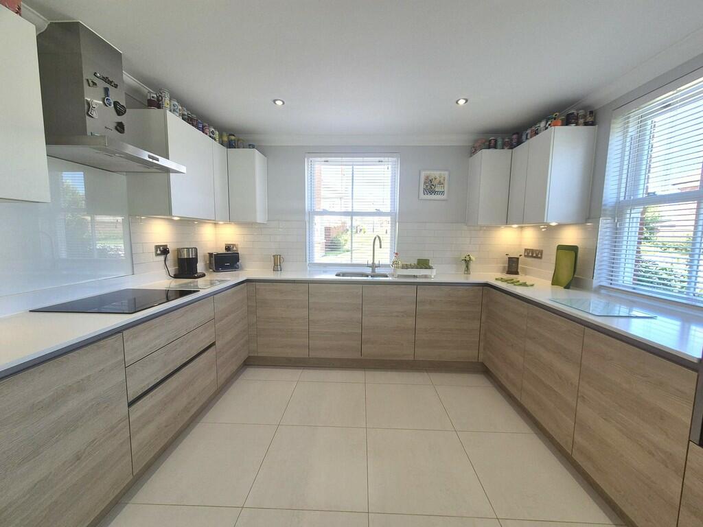 Additional property image - Wimble Stock Way, Yeovil