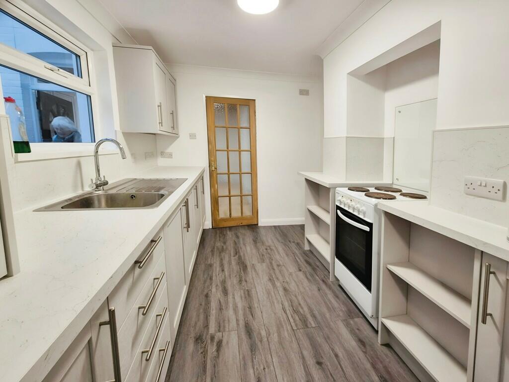Additional property image - Woodland Grove, Yeovil